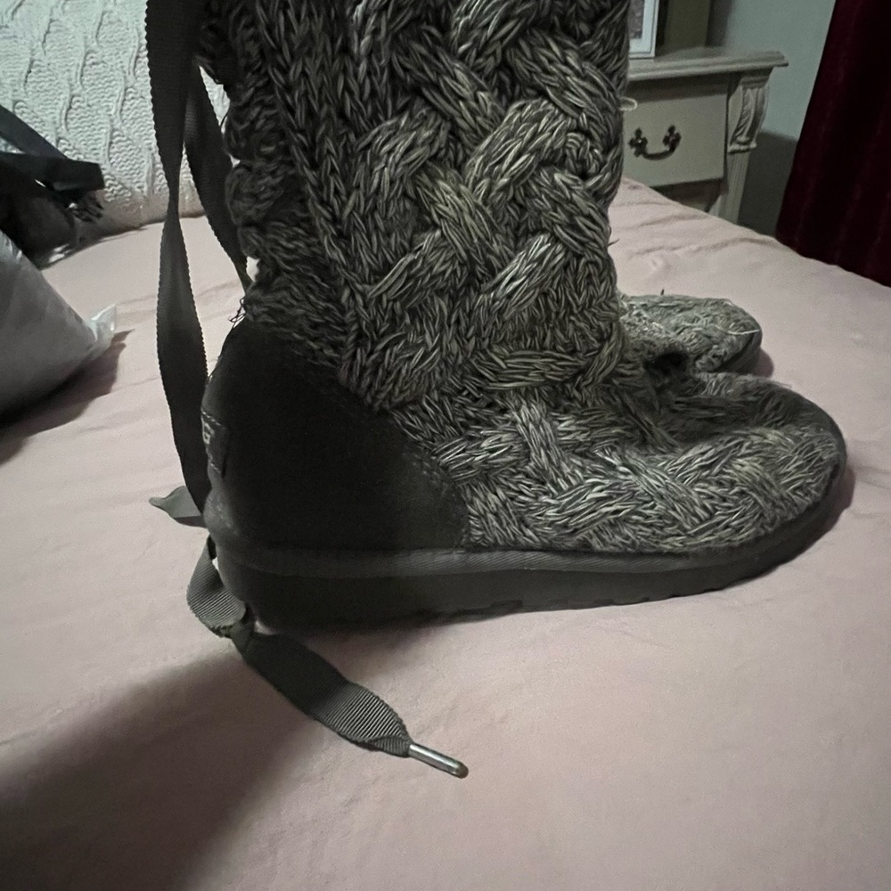 Women's Braided Knit Boots - Gray